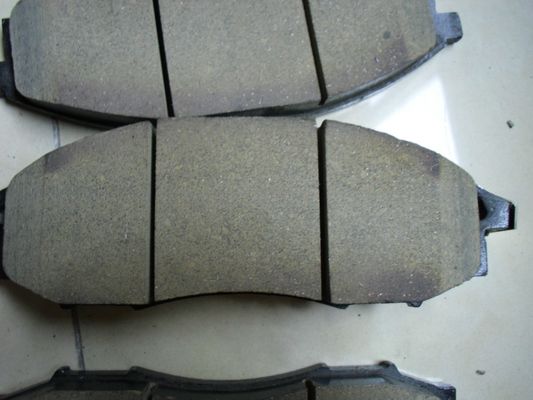 D1060-VK190 निसान पैलाडिन के लिए अर्धधातुकीय ब्रेक पैड
