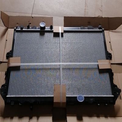 कार शीतलन रेडिएटर 16400-0L120 टोयोटा हिलक्स 2.5 डी-4डी पिकअप 2004 के लिए सस्ती कीमत पर