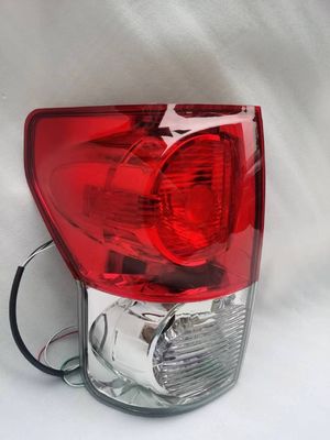 टोयोटा टुंड्रा 07-09 81560-0C070 2006- वोल्टेज 12V वर्ष 2006- 12V के लिए 12V टेल लाइट