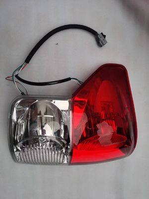 टोयोटा टुंड्रा 07-09 81560-0C070 2006- वोल्टेज 12V वर्ष 2006- 12V के लिए 12V टेल लाइट
