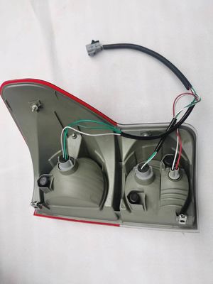टोयोटा टुंड्रा 07-09 81560-0C070 2006- वोल्टेज 12V वर्ष 2006- 12V के लिए 12V टेल लाइट