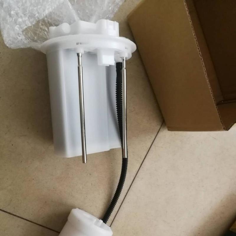 इन-टैंक ईंधन फ़िल्टर OE NO. 77024-42011 टोयोटा लेक्सस NX Rav4 के लिए आयातित फ़िल्टर पेपर के साथ